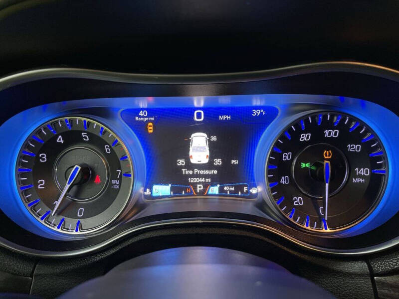 2015 Chrysler 300 Limited