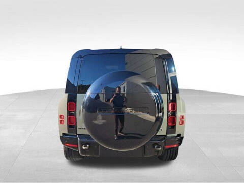 2023 Land Rover Defender 110 X-Dynamic SE