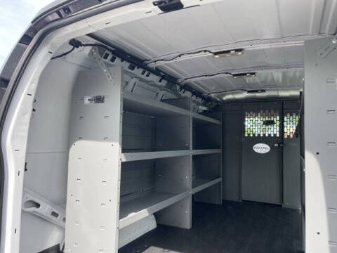 2025 Chevrolet Express 3500