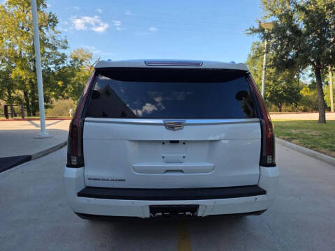 2017 Cadillac Escalade Luxury