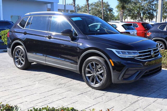 2023 Volkswagen Tiguan SE