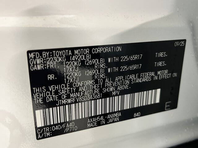 2025 Toyota RAV4 Hybrid XLE