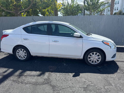 2018 Nissan Versa SV