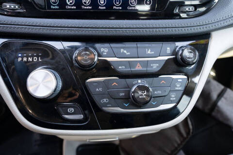 2018 Chrysler Pacifica Hybrid Limited