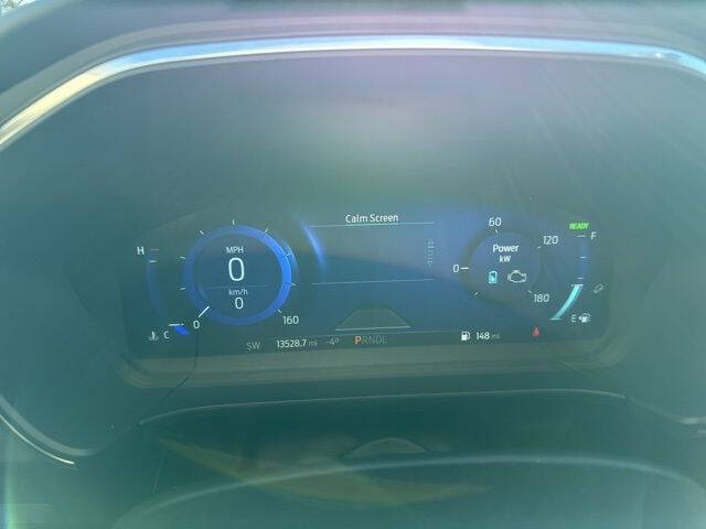 2022 Ford Escape Hybrid Titanium