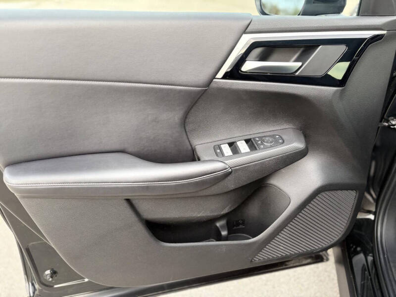 2023 Mitsubishi Outlander SE