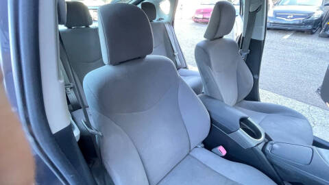 2013 Toyota Prius Three