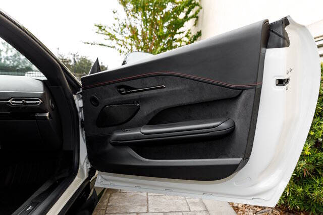 2025 Aston Martin Vantage