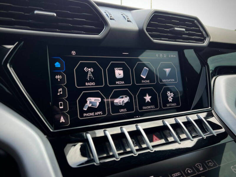 2022 Lamborghini Urus