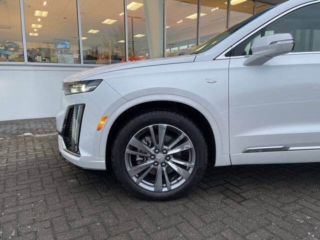 2025 Cadillac XT6 Premium Luxury