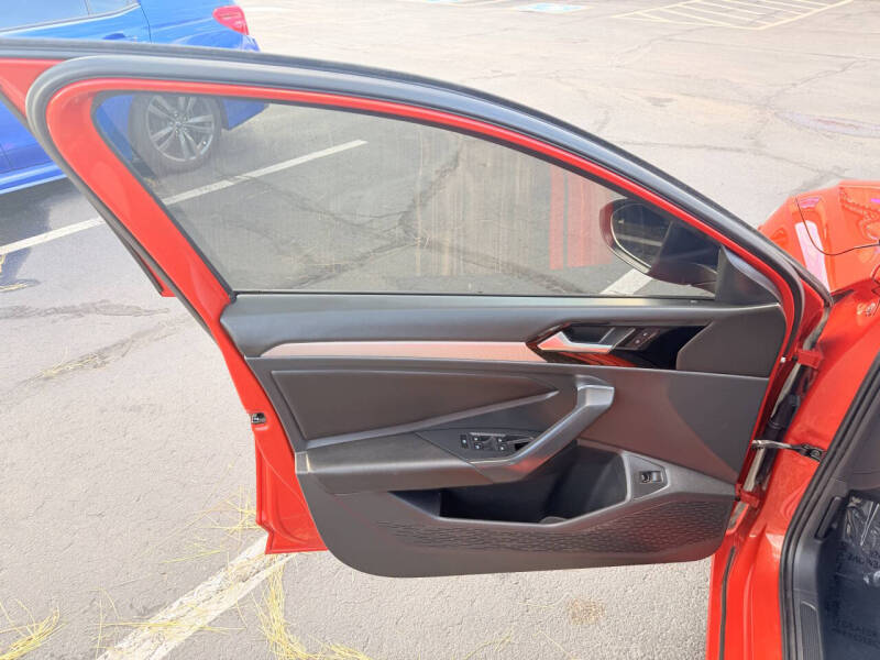 2019 Volkswagen Jetta R-Line