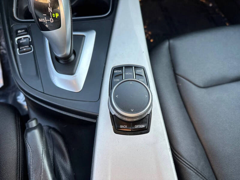 2018 BMW 3 Series 320i xDrive