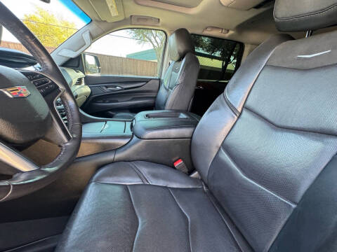 2018 Cadillac Escalade Luxury