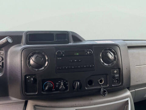 2014 Ford E-Series E-350 SD