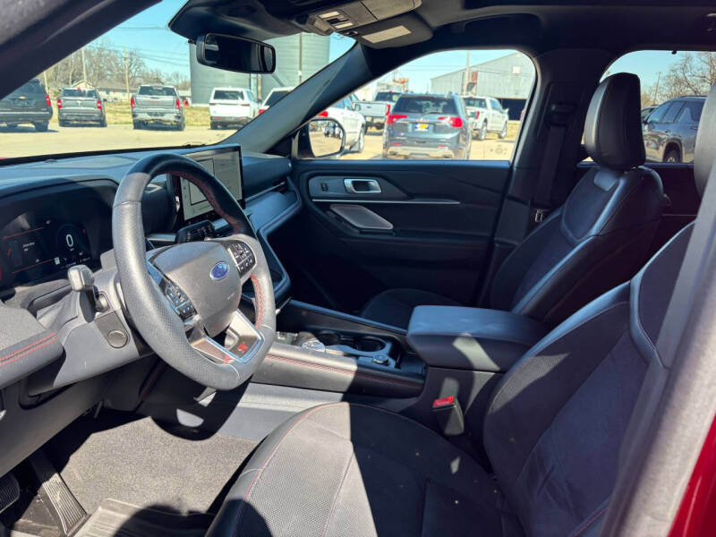 2025 Ford Explorer ST