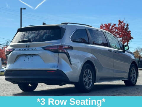 2021 Toyota Sienna LE 8-Passenger