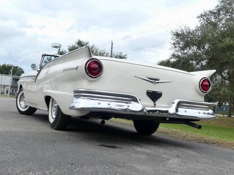 1957 Ford Fairlane