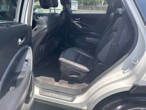 2017 Hyundai Santa Fe SE
