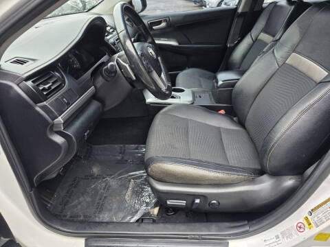 2014 Toyota Camry SE