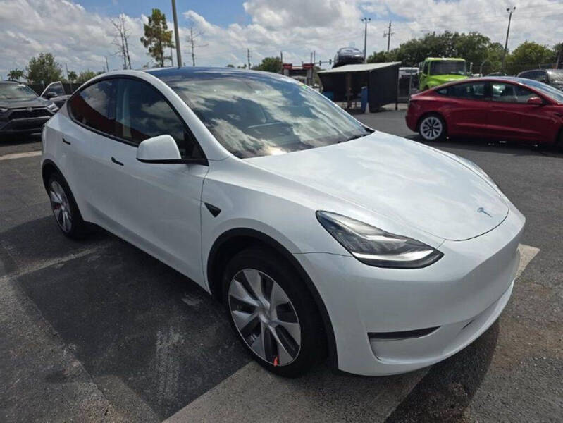 2023 Tesla Model Y Long Range
