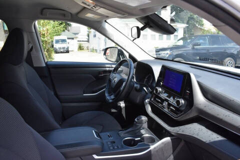 2024 Toyota Highlander LE