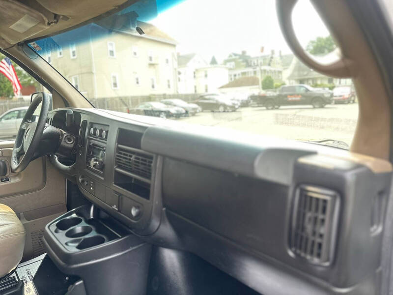 2015 GMC Savana 2500