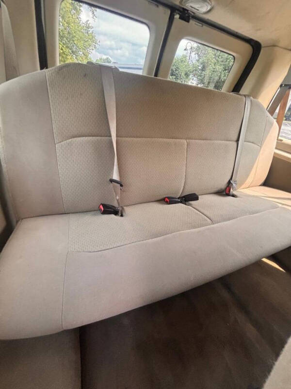 2010 Ford E-Series E-350 SD XLT