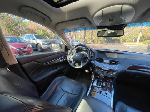 2015 Infiniti Q70 3.7