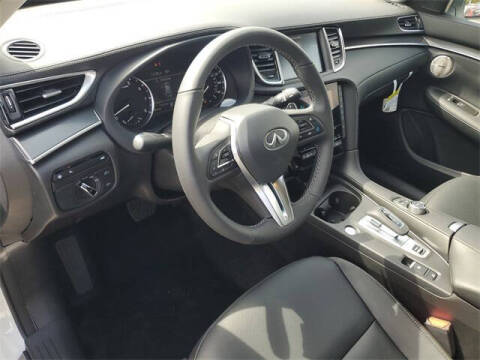 2025 Infiniti QX50 Luxe