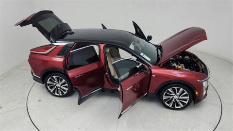 2025 Cadillac LYRIQ Luxury 3