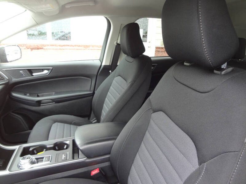 2023 Ford Edge SE
