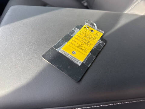 2025 Tesla Model Y Performance