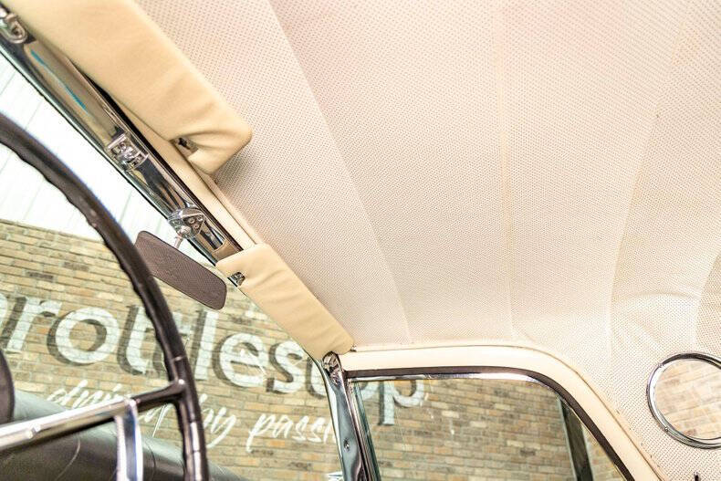 1957 Ford Thunderbird