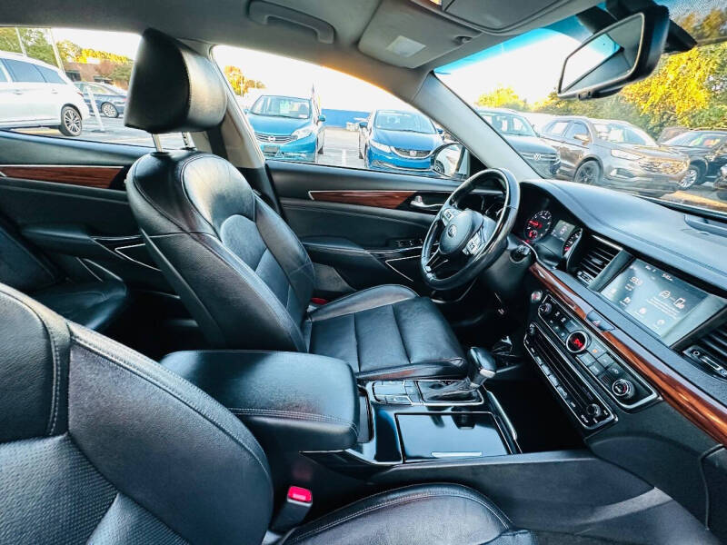 2018 Kia Cadenza Premium