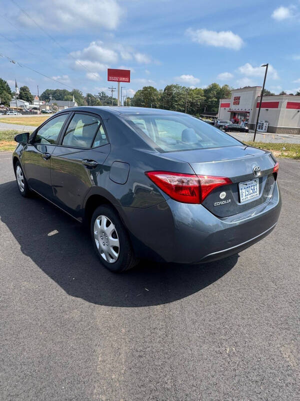 2017 Toyota Corolla LE