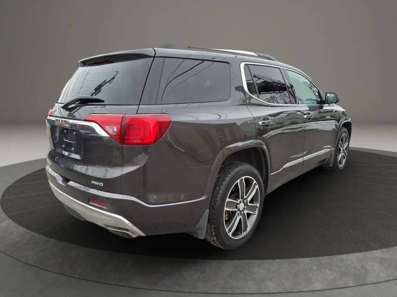2018 GMC Acadia Denali