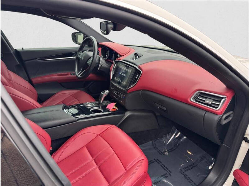 2020 Maserati Ghibli GranSport