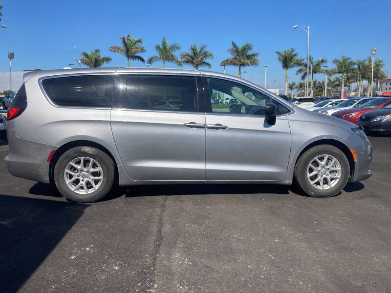 2017 Chrysler Pacifica for sale at CAR-RIGHT AUTO SALES INC in Naples FL