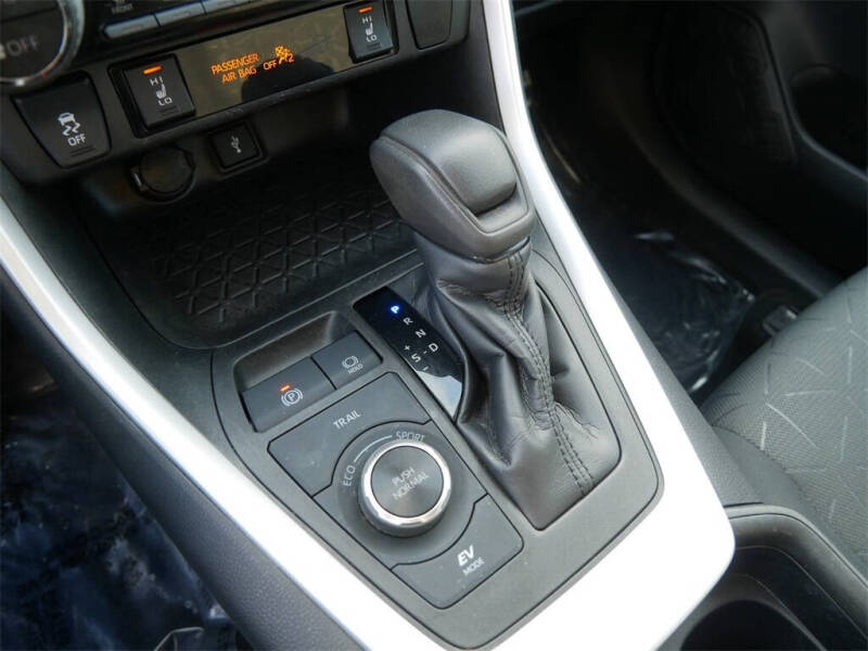 2020 Toyota RAV4 Hybrid XLE