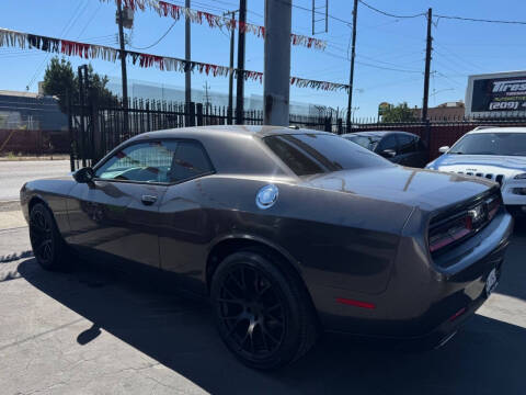 2017 Dodge Challenger SXT