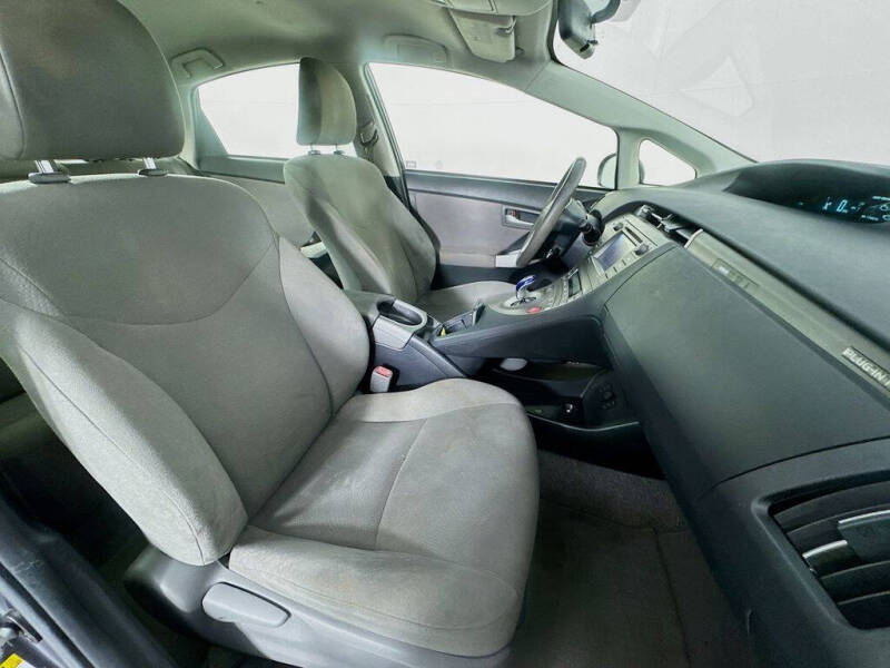 2014 Toyota Prius Plug-in Hybrid Advanced