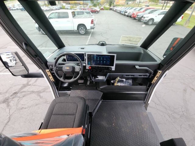 2025 Chevrolet BrightDrop 400