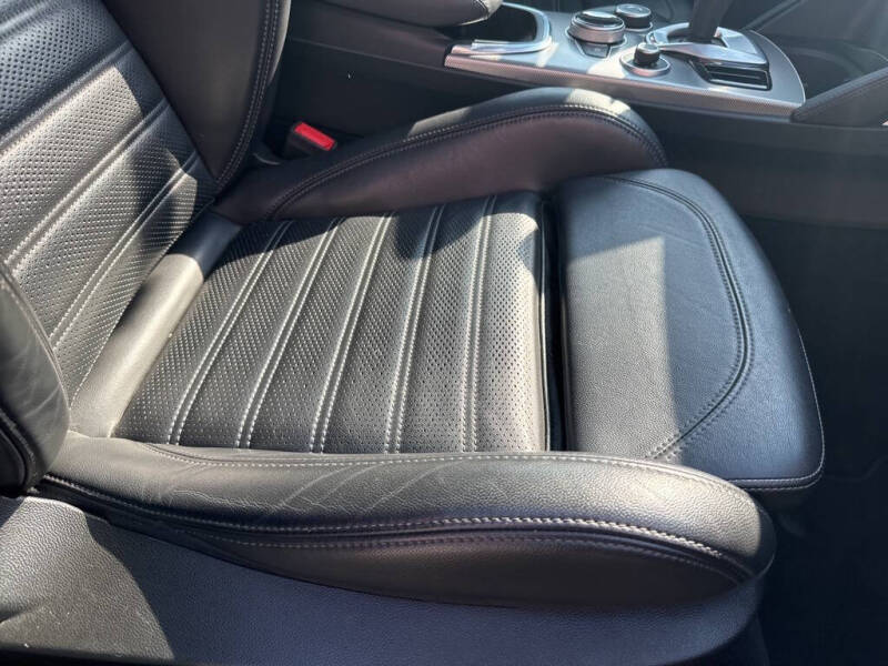 2022 Alfa Romeo Stelvio Veloce