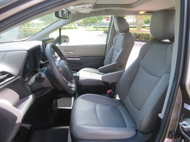 2024 Toyota Sienna XLE 7-Passenger