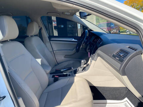 2015 Volkswagen Golf TDI S