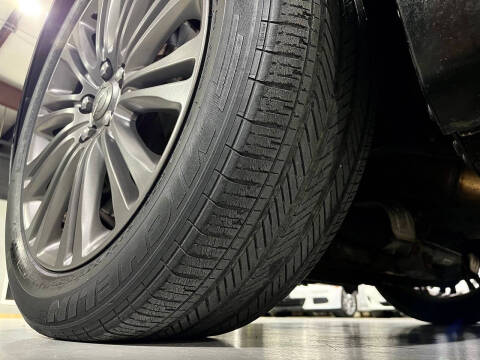 2014 Chrysler 300 C John Varvatos Limited Edition