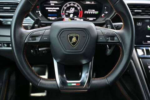 2023 Lamborghini Urus S