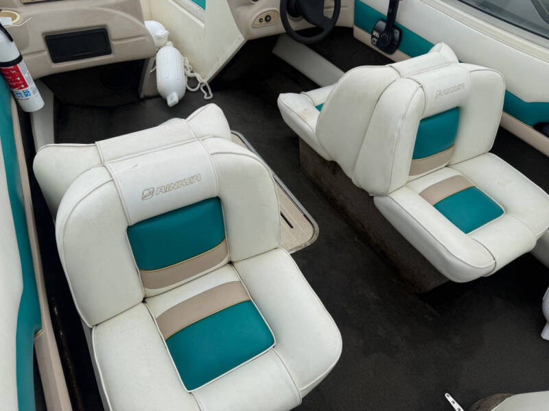1995 Rinker 18 bowrider