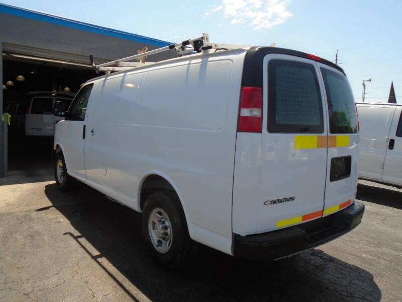 2017 Chevrolet Express 2500