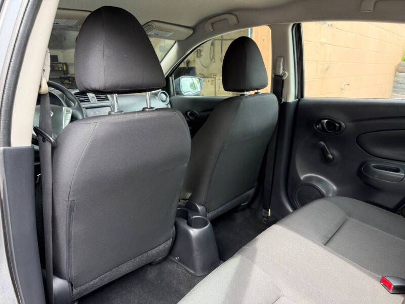 2019 Nissan Versa S Plus